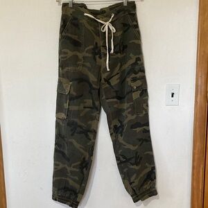 POL Camo Joggers NWOT Med